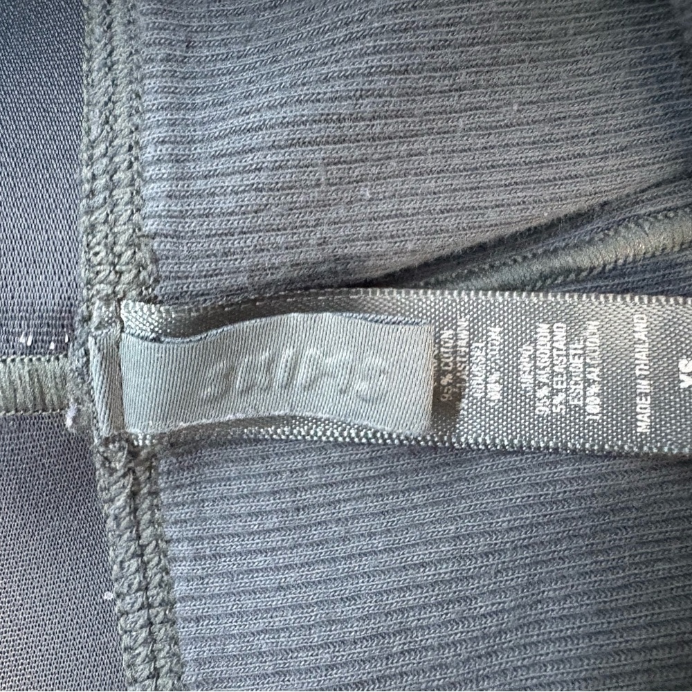 SKIMS Gray Ribbed Loungewear Set - Picture 4 of 4